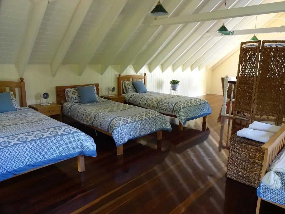 Jacaranda Lodge Springwood Apartman