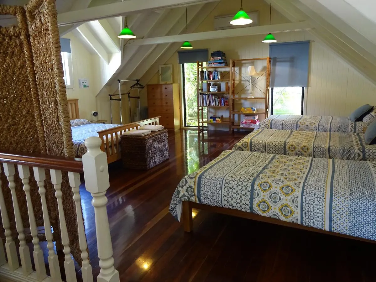Apartman Jacaranda Lodge Springwood Ausztrália